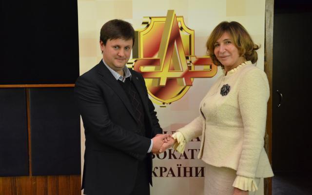 Lydia Izovitova congratulated Oleksandr Drozdov on his election as ...
