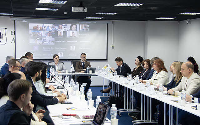 Advocates, academics, and experts examine problems in forensic examination (video)